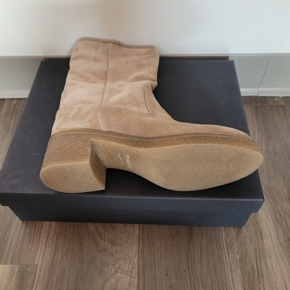 Theory suede shearling lined, mid calf, gum sole block heeled boots EU 40 - Picture 3 of 7